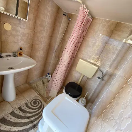 Casa Confortevole A بيت للعطل
